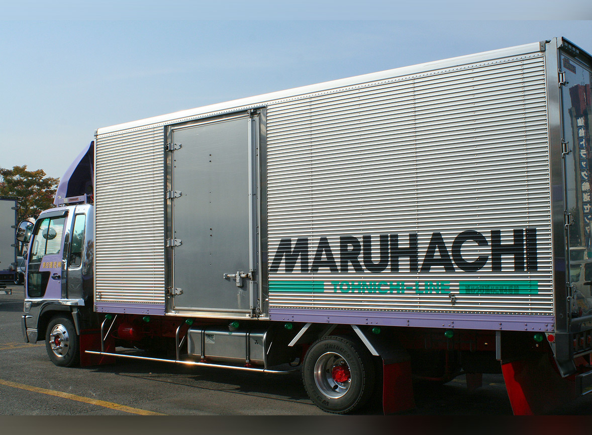 4t エアサス車サイド