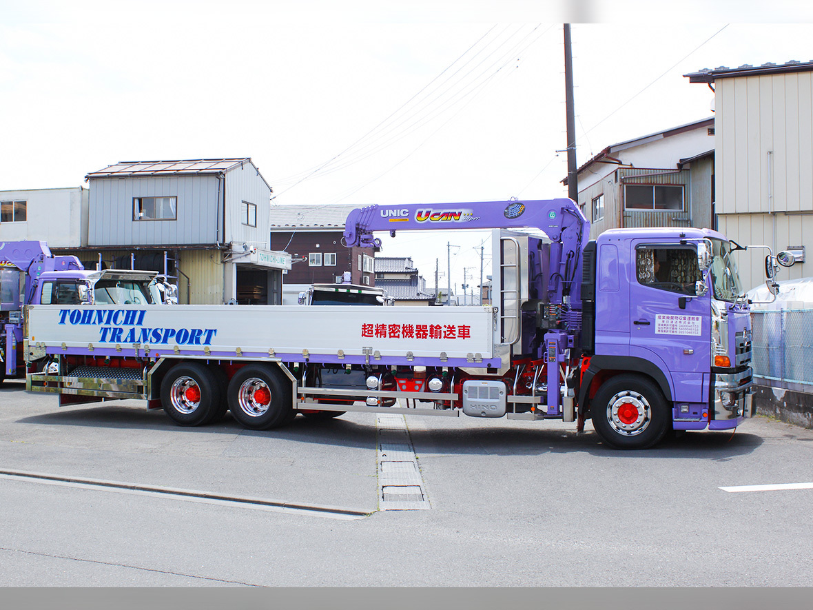10.1t ユニックエアサス車 | ⾞輌紹介 | 東日運送株式会社