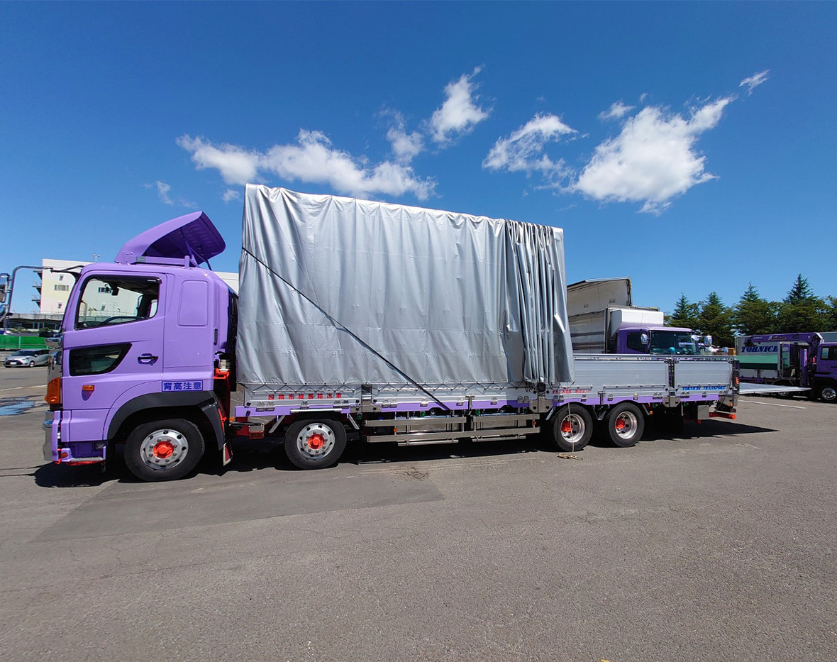 12.8t エアサス車のH4.1ｍアコーディオン幌